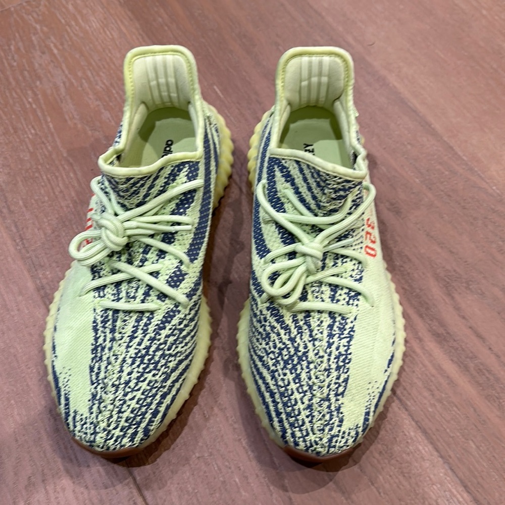 Yeezy adidas semi frozen yellow size 10.5